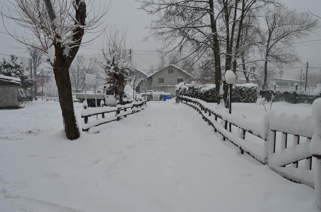 Albergo Chiara Savignone ภายนอก รูปภาพ