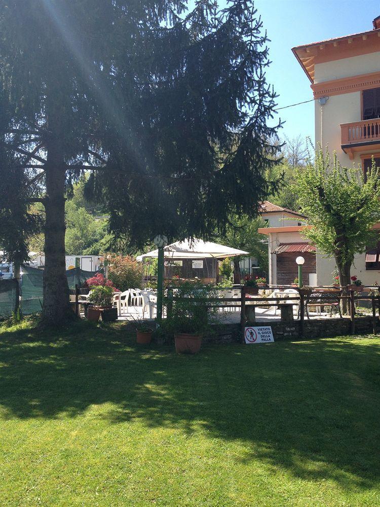 Albergo Chiara Savignone ภายนอก รูปภาพ