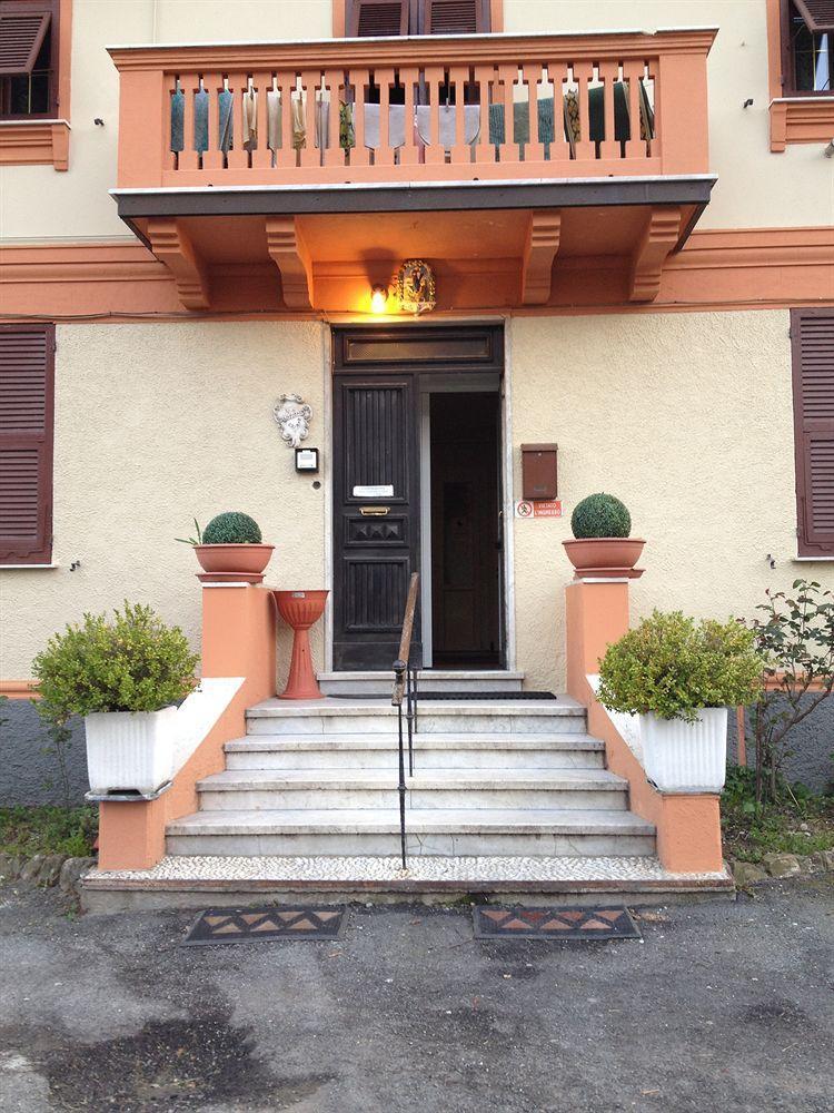 Albergo Chiara Savignone ภายนอก รูปภาพ