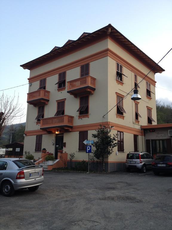 Albergo Chiara Savignone ภายนอก รูปภาพ